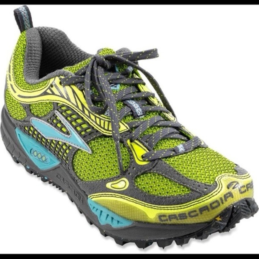 Brooks Cascadia Trail Runners sz 7